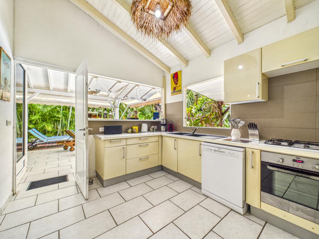 13.location villa avec piscine proche plage St François Guadeloupe